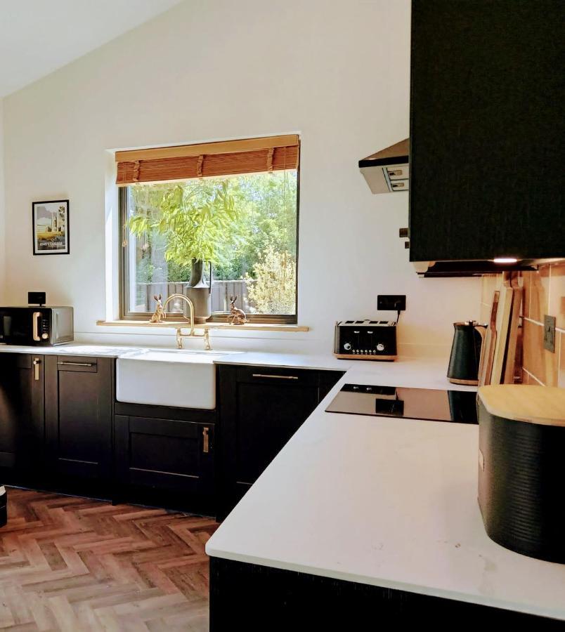 Finest Retreats - Blackbarn Wood Balsham Esterno foto